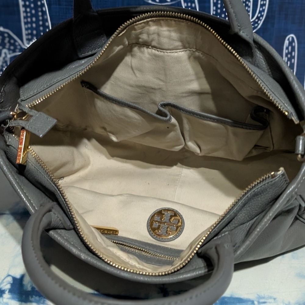 Tory Burch Pebbled Leather Horsebit Logo Accent Satchel Tote Bag Gray - Picture 6 of 7